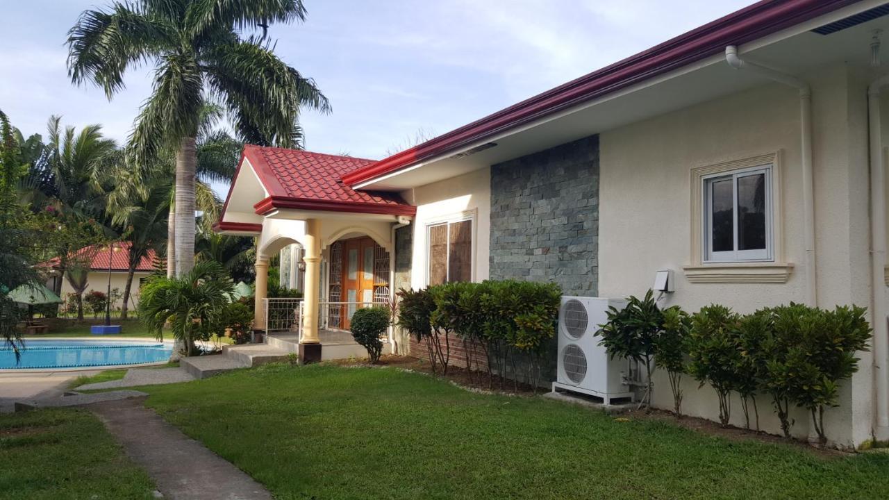 Phil Oasis Hotel & Resort Silang Buitenkant foto