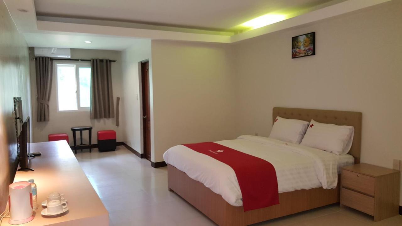 Phil Oasis Hotel & Resort Silang Buitenkant foto