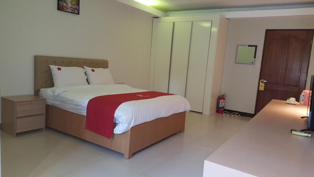 Phil Oasis Hotel & Resort Silang Buitenkant foto